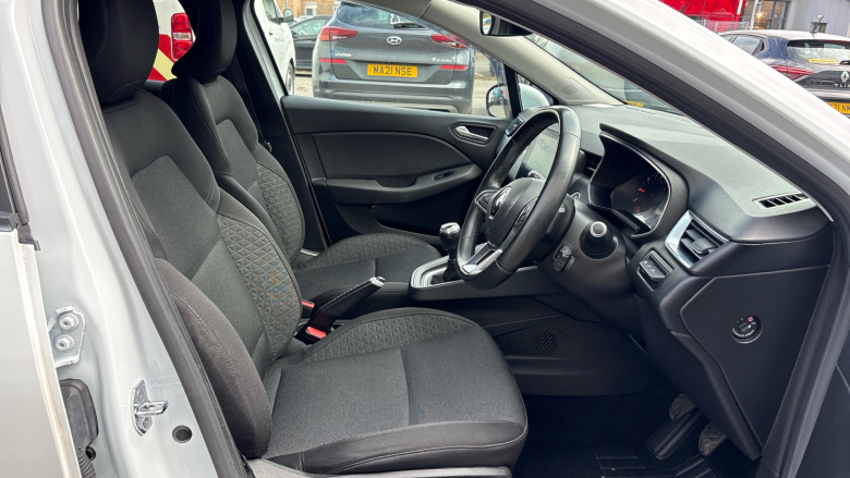 Renault Clio 1.0 TCe 100 Iconic 5dr Petrol Hatchback